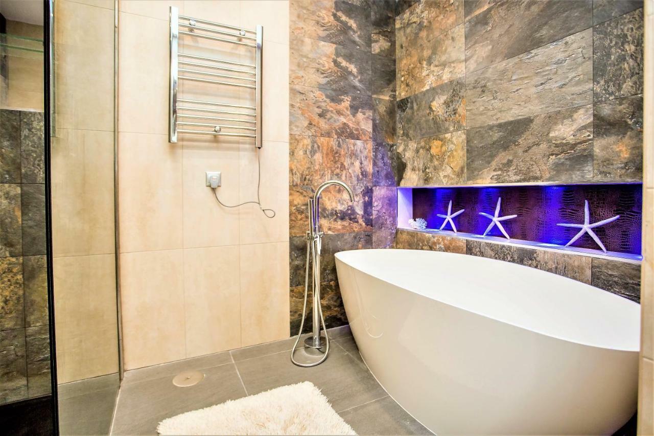 Luxury Villa With Swimming Pool And Jacuzzi Марбеля Екстериор снимка